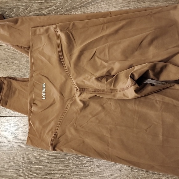 Lounge Set - Picture 6 of 6